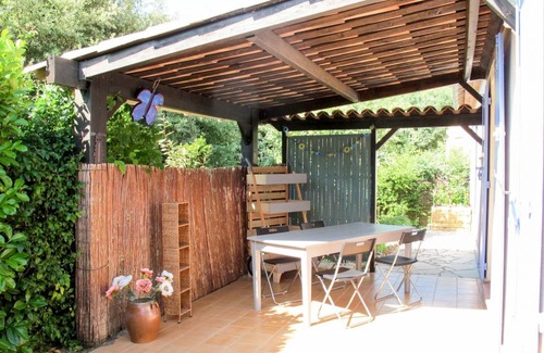 Quinson Other | 83 m² Accommodation ∙ 2 bedrooms ∙ 4 guests