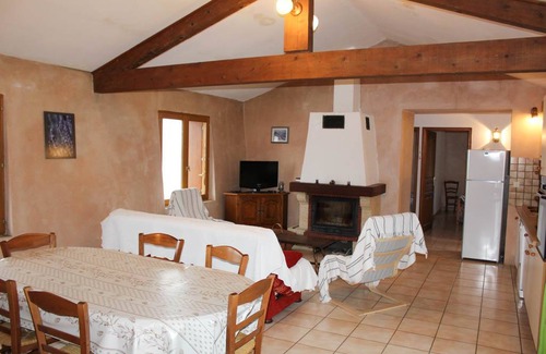 Les Omergues House | 83 m² Gîte ∙ 3 bedrooms ∙ 6 guests