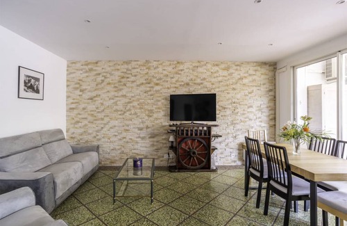 Hyeres Apartment | 85 m² Apartment ∙ 2 bedrooms ∙ 5 guests