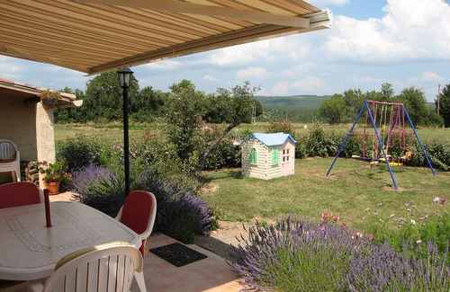Simiane-la-Rotonde House | 85 m² Gîte ∙ 2 bedrooms ∙ 5 guests
