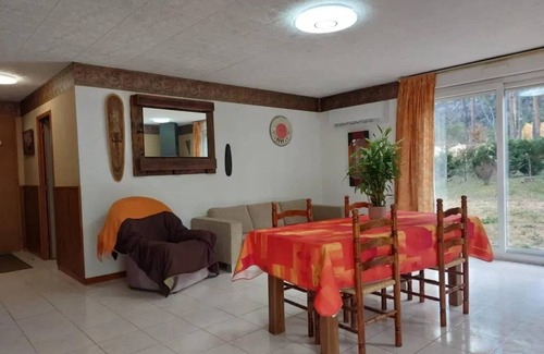 Plan-d'Aups-Sainte-Baume House | 90 m² House ∙ 3 bedrooms ∙ 5 guests