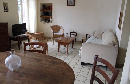Entrechaux House | 90 m² House ∙ 2 bedrooms ∙ 4 guests