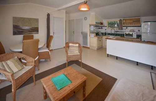 Mondragon House | 90 m² House ∙ 4 bedrooms ∙ 8 guests