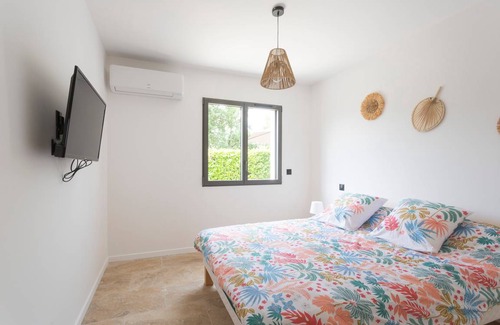 Saint-Victor-la-Coste House | 98 m² House ∙ 3 bedrooms ∙ 8 guests