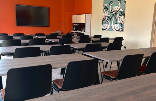 Saint-Martin-de-Crau Hotel | Aparthotel Adagio Access Porte De Camargue