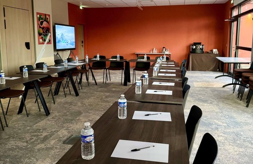 Saint-Martin-de-Crau Hotel | Aparthotel Adagio Access Porte De Camargue