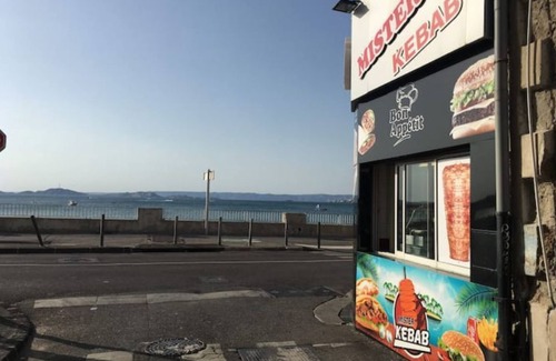 8th Arrondissement Apartment | Apartment 20 meters from the beach with balcony