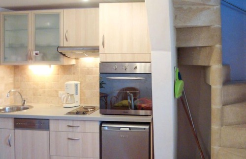Niozelles Apartment | Apartment Les Demeures du Clos - Genêt (FOQ319) in Forcalquier - 2 persons, 1 bedrooms