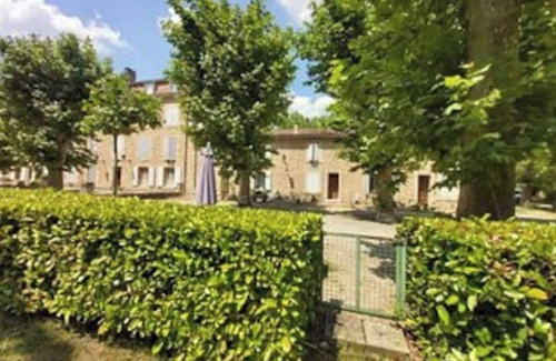 Rustrel Apartment | Appartement en Résidence, Pied des Ocres, Rustrel