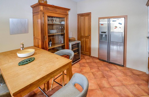 Chateauneuf-de-Gadagne House | Awesome home in Chateuneuf de Gadagne