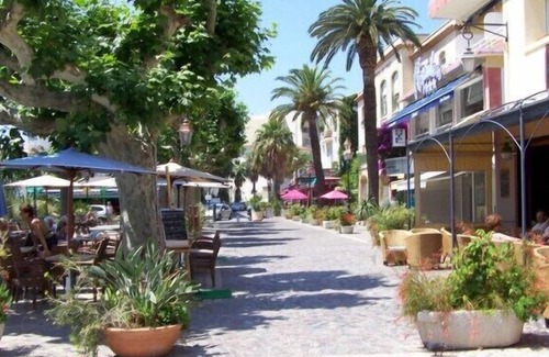 Le Lavandou Apartment | Beautiful apartment The Park- T3 Sea view and Feet in the water- Wifi