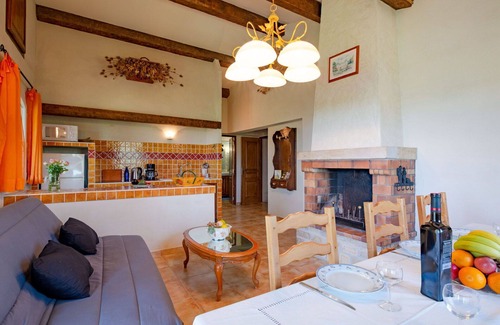 Bauduen Villa | Beautiful apartment in villa for 6 people with WIFI, TV, balcony, pets allowed and panoramic view
