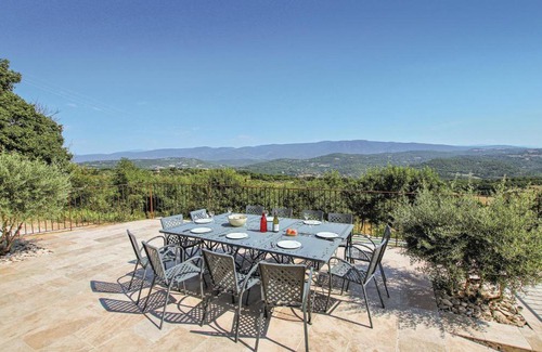 Saignon House | Beautiful home in Saignon with Outdoor swimming pool and 4 Bedrooms