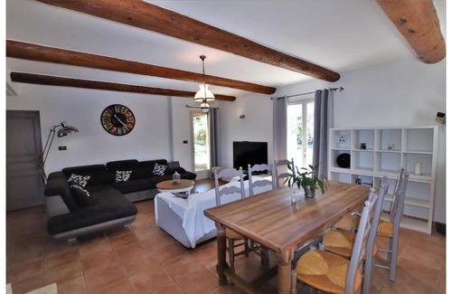 Saignon House | Beautiful home in Saignon with Outdoor swimming pool and 4 Bedrooms