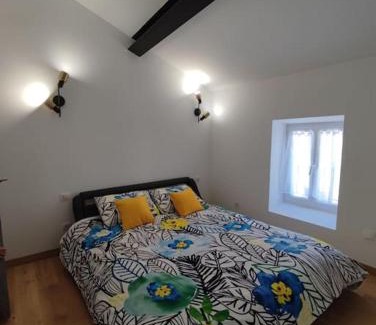 Bonnieux Apartment | BOHO location 2
