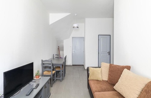5th Arrondissement Apartment | Bright apartment near PARC DU 26è CENTENAIRE