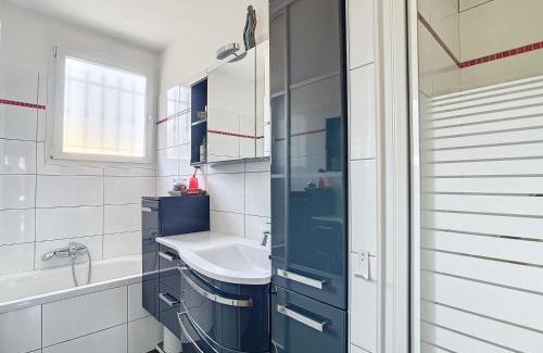 Auriol House | Campagne en ville Villa T3 75m2 Jardin 60m2