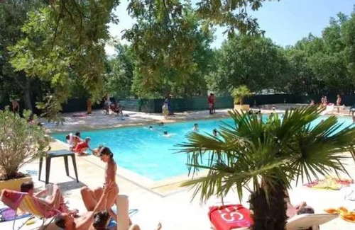 Saint-Saturnin-les-Apt House | Camping 3 étoiles - Piscine - eebbch