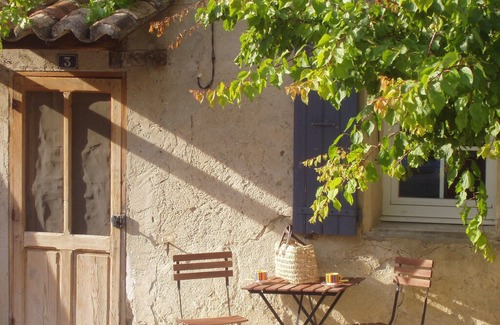 Sablet House | Charming village house in a medieval village