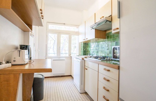 La Madrague Apartment | Cosy apartment for 4 guests with WIFI, TV and terrace