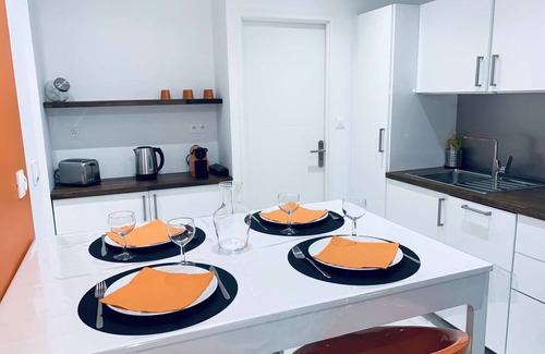 Avignon City Centre Apartment | ⭐COSY CARNOT⭐HYPER-CENTRE⭐PARKING⭐ AVIGNONSMILE⭐