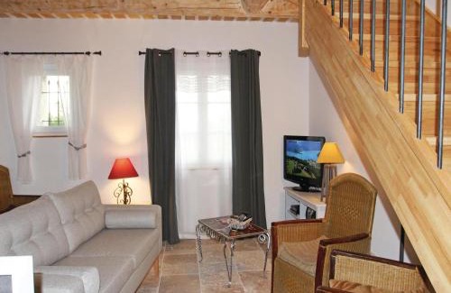 Pernes-les-Fontaines House | Cozy Home In Pernes Les Fontaines