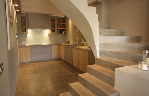 Gordes House | Exceptional 19th century hamlet house, quiet, landscaped garden, swimming pool