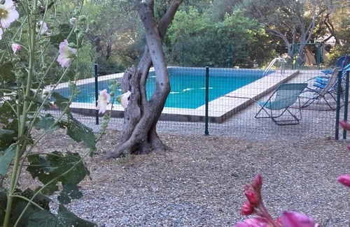 Toulon House | Family home Superb view. rented july/august 11 rooms, 8 bedrooms, sleeps 16.