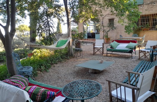 Toulon House | Family home Superb view. rented july/august 11 rooms, 8 bedrooms, sleeps 16.
