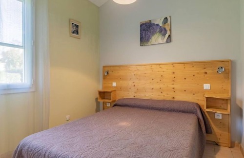 Raphele-les-Arles House | Fontenelle by Interhome