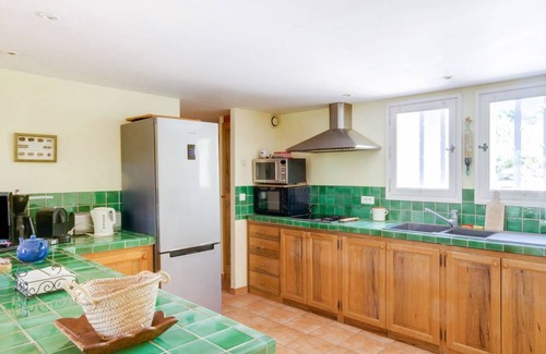 Saint-Martin-de-Castillon House | 170 m² House ∙ 3 bedrooms ∙ 8 guests