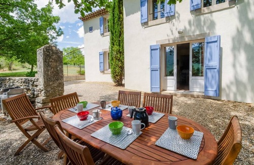 Saint-Martin-de-Castillon Other | 170 m² Accommodation ∙ 3 bedrooms ∙ 8 guests