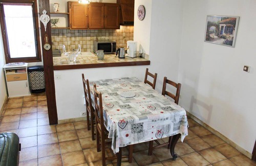 Saint-Michel-l'Observatoire House | 56 m² Gîte ∙ 2 bedrooms ∙ 5 guests