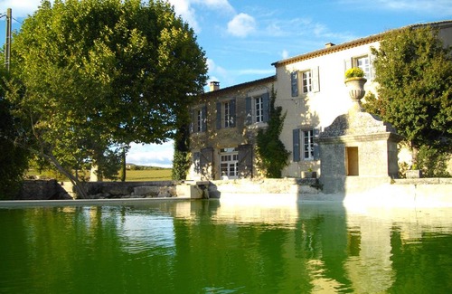 Saint-Michel-l'Observatoire House | 50 m² Gîte ∙ 1 bedroom ∙ 2 guests