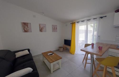 Le Thor Apartment | Gîte Le Jasmin