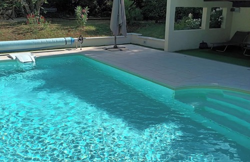 Piolenc Cottage | Gite with private pool.