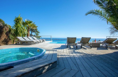 Carqueiranne Villa | High-end contemporary house, exceptional view, air con, heated pool and jacuzzi