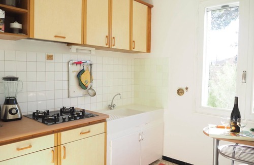 Villes-sur-Auzon House | Holiday home with private garden, Villes-sur-Auzon
