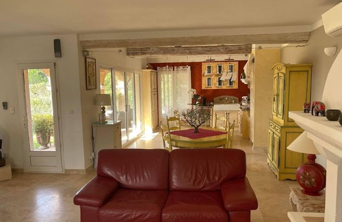 Roquemaure House | Holiday house Roquemaure for 1 - 6 persons with 3 bedrooms - Holiday house