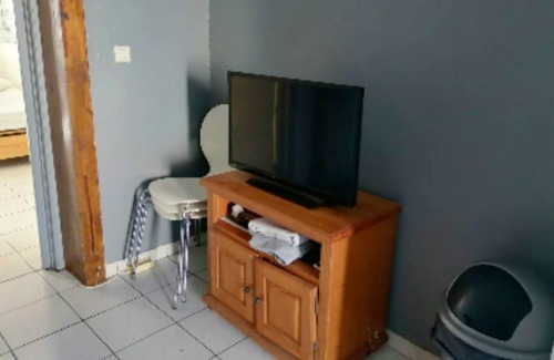 Montfavet Apartment | Homerez - Amazing appartement for 6 ppl. with terrace at Avignon