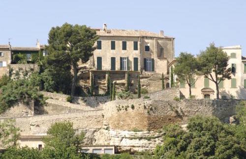 Menerbes Hotel | Hostellerie Le Roy Soleil