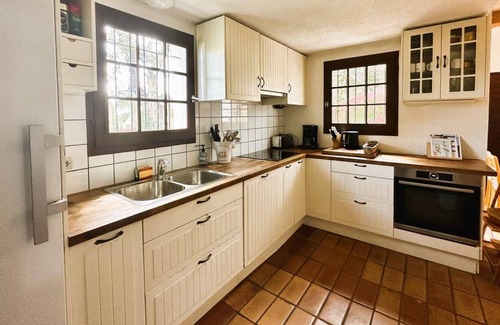 La Londe-les-Maures House | House for 6 people in private domain with collective swimming pool