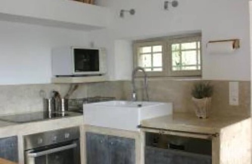Gordes House | House in stones for 10 guests. 2,5 hectares of protected nature, Luberon view