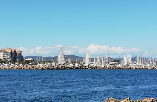 Toulon - Hyeres Apartment | Hyères port face à la mer parking privé
