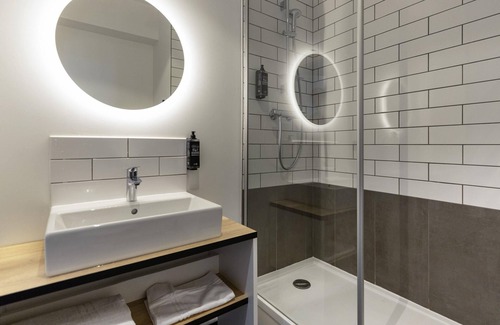 Marignane Hotel | Ibis Marseille Marignane Technopole