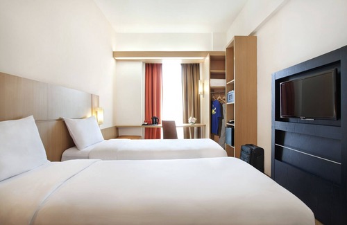 Marignane Hotel | ibis Marseille Provence Aéroport
