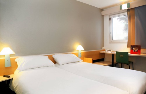 Orange Hotel | ibis Orange Centre Echangeur A7 A9