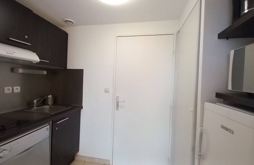Les Bormettes Apartment | Ideal for families T2 Swimming pool Playground 400 m beach