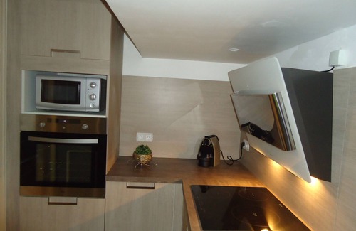Avignon City Centre Apartment | In the historic center of Avignon, pleasant luxury F3.