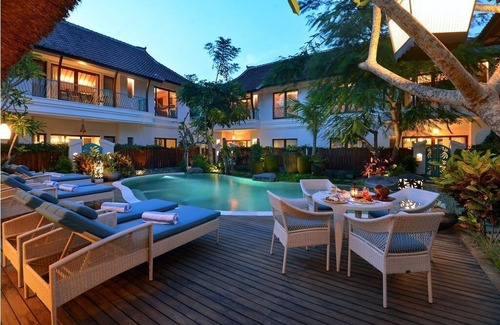 Kesiman House | Kama Village 10 Bedroom in Kesiman